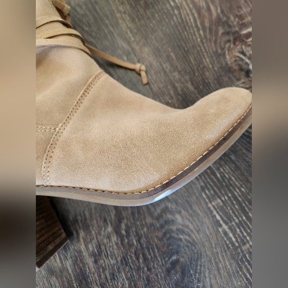 NWT TOMS Mila Toffee Suede Leather Boots 11 - Picture 8 of 10